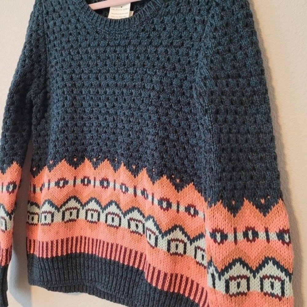 Victoria's Secret Cable-Knit Sweater Size Large - Picture 3 of 5